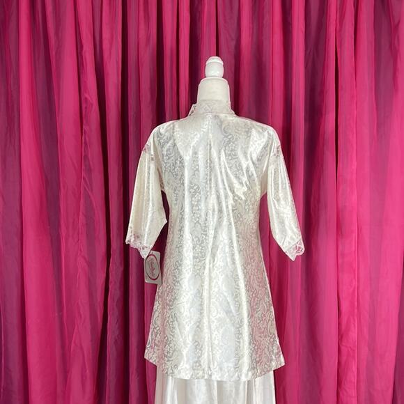 Vintage Reasa Martin NWT paisley and lace satin robe, size small - Picture 2 of 8